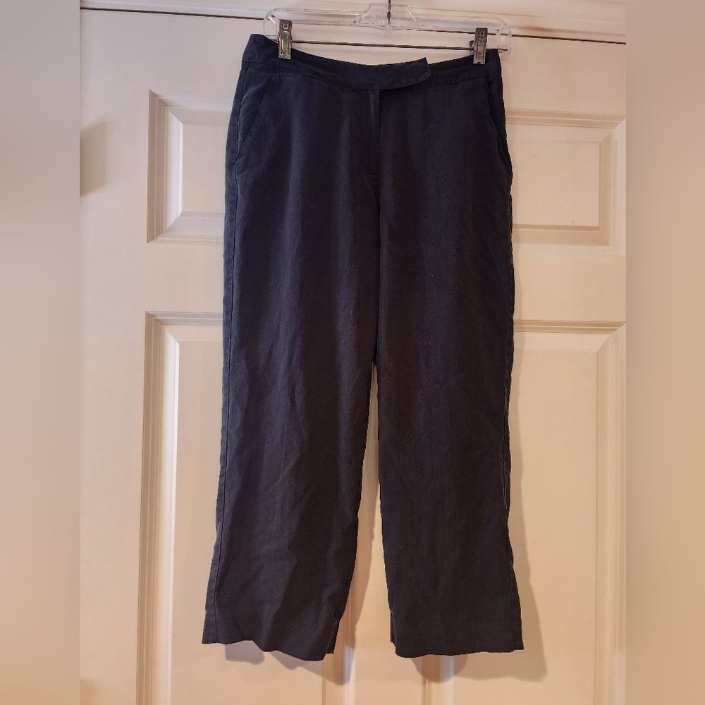 Tommy Bahama 100% silk black capri pants Size 4